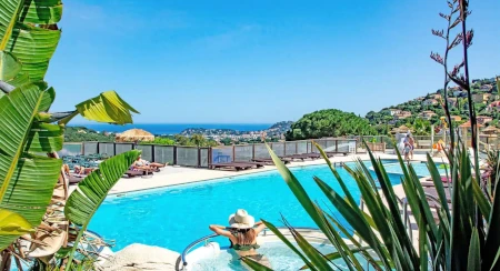 Pourquoi partir en vacances dans un camping à Cavalaire-sur-Mer ?