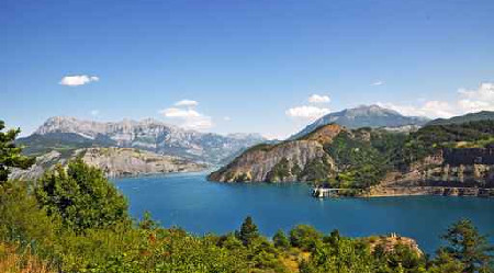 Panorama sur le lac de Serre-Ponçon