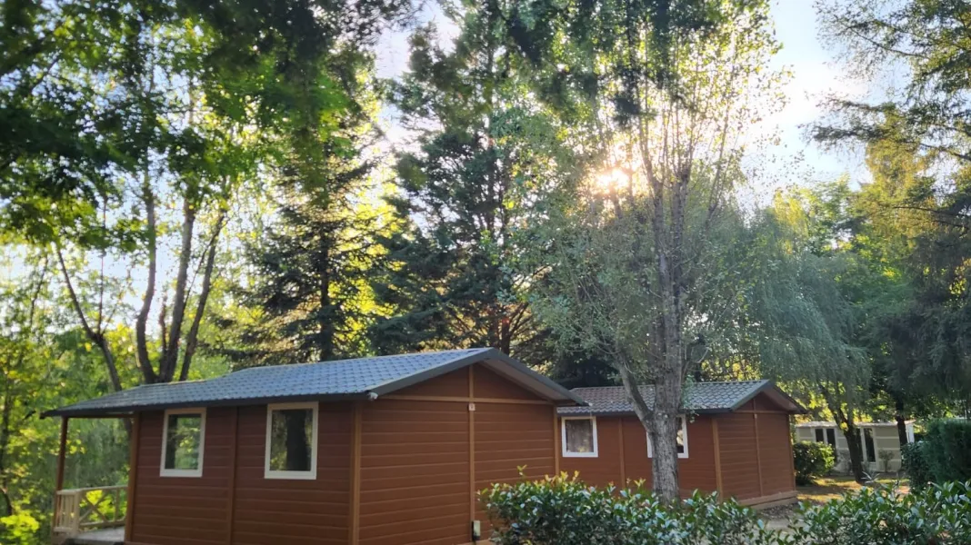 CAMPING LES BERGES DU DOUX