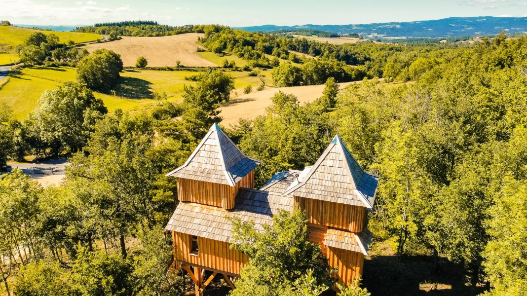 CABANES CHÂTEAUX & SPA LE PEYDÉBÉ