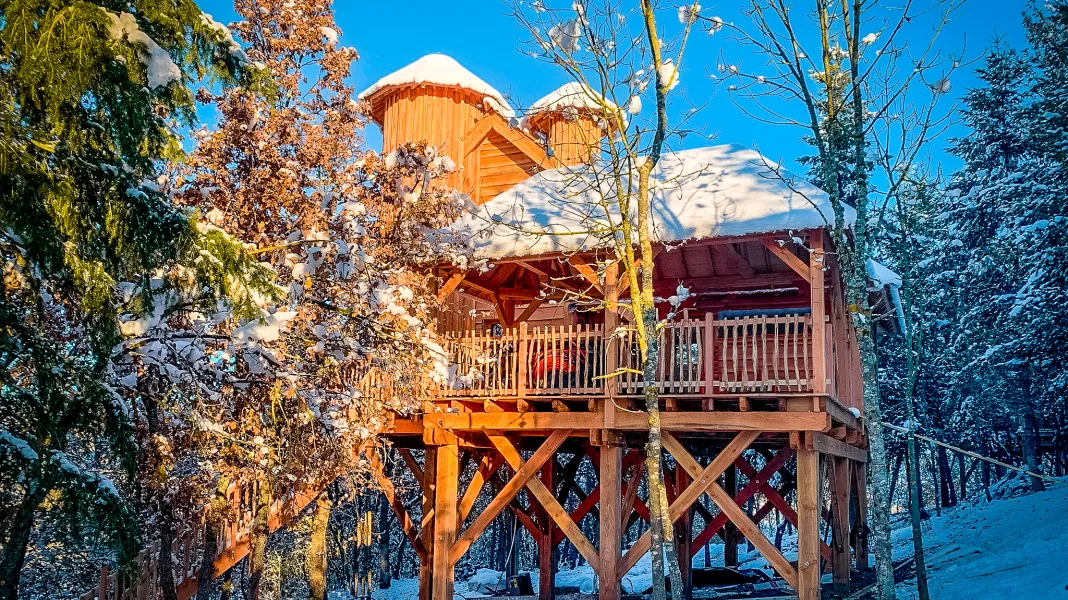 CABANES CHÂTEAUX & SPA LE PEYDÉBÉ