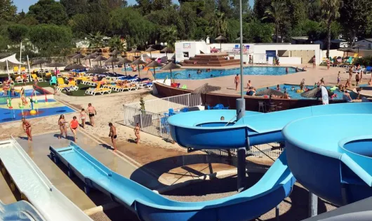 BONNES VACANCES sur CAMPING LE BOSC