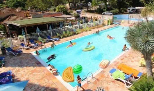 Camping Les Lauriers Roses