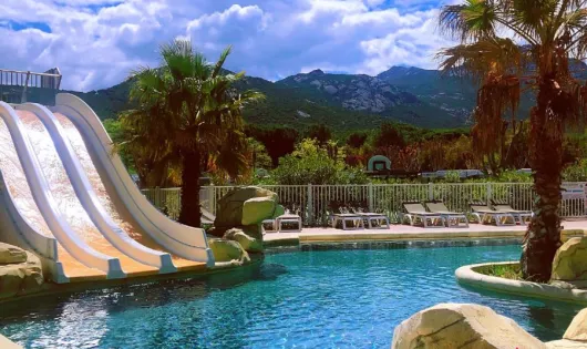 Camping La Pinède