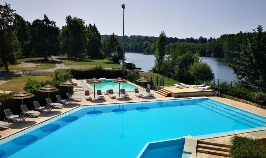Flower Camping Les Berges de la Dordogne