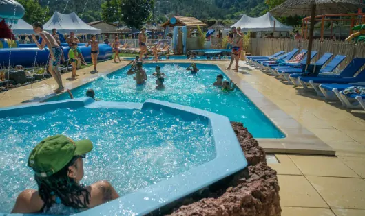 Camping Paradis FAMILY DES ISSOUX D'ARDECHE ****