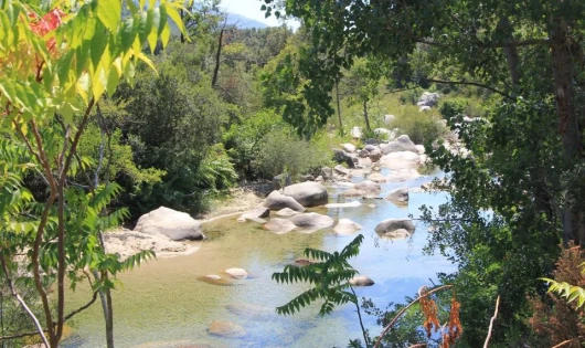 Camping Les Eaux Vives