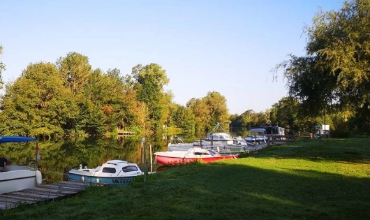 Camping Belle Rivière