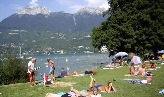 Camping Les Champs Fleuris