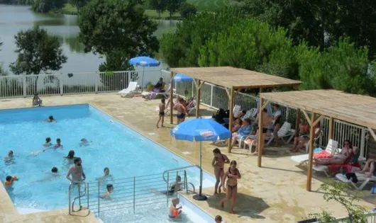 Camping Les Coteaux du Lac