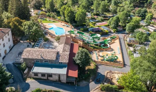 Camping maeva Escapades du Château de l'Hom