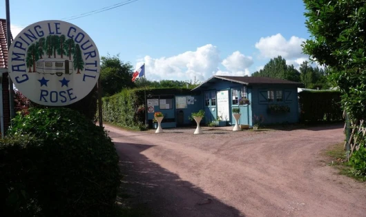 Camping Le Courtil Rose