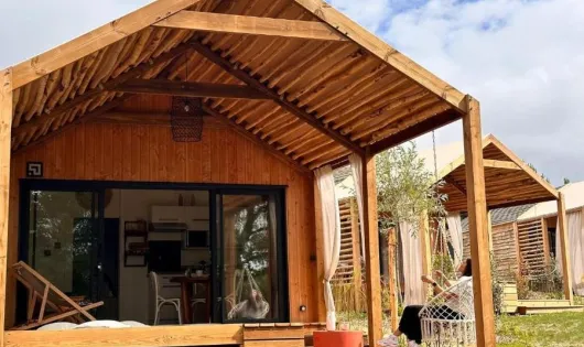 Damona Lodges