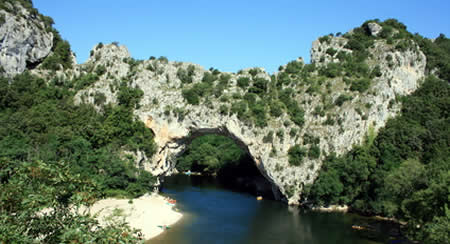212 campings en Ardèche 